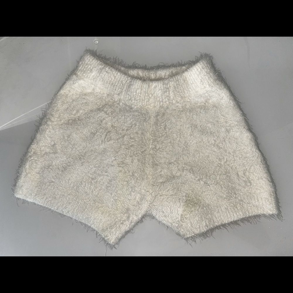 NWT Fuzzy Short Lounge Wear - Picture 3 of 3
